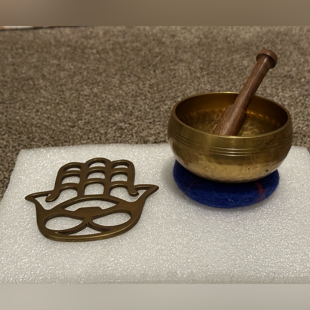 Brass Meditation Bowl with Wooden Striker - Picture 4 of 5
